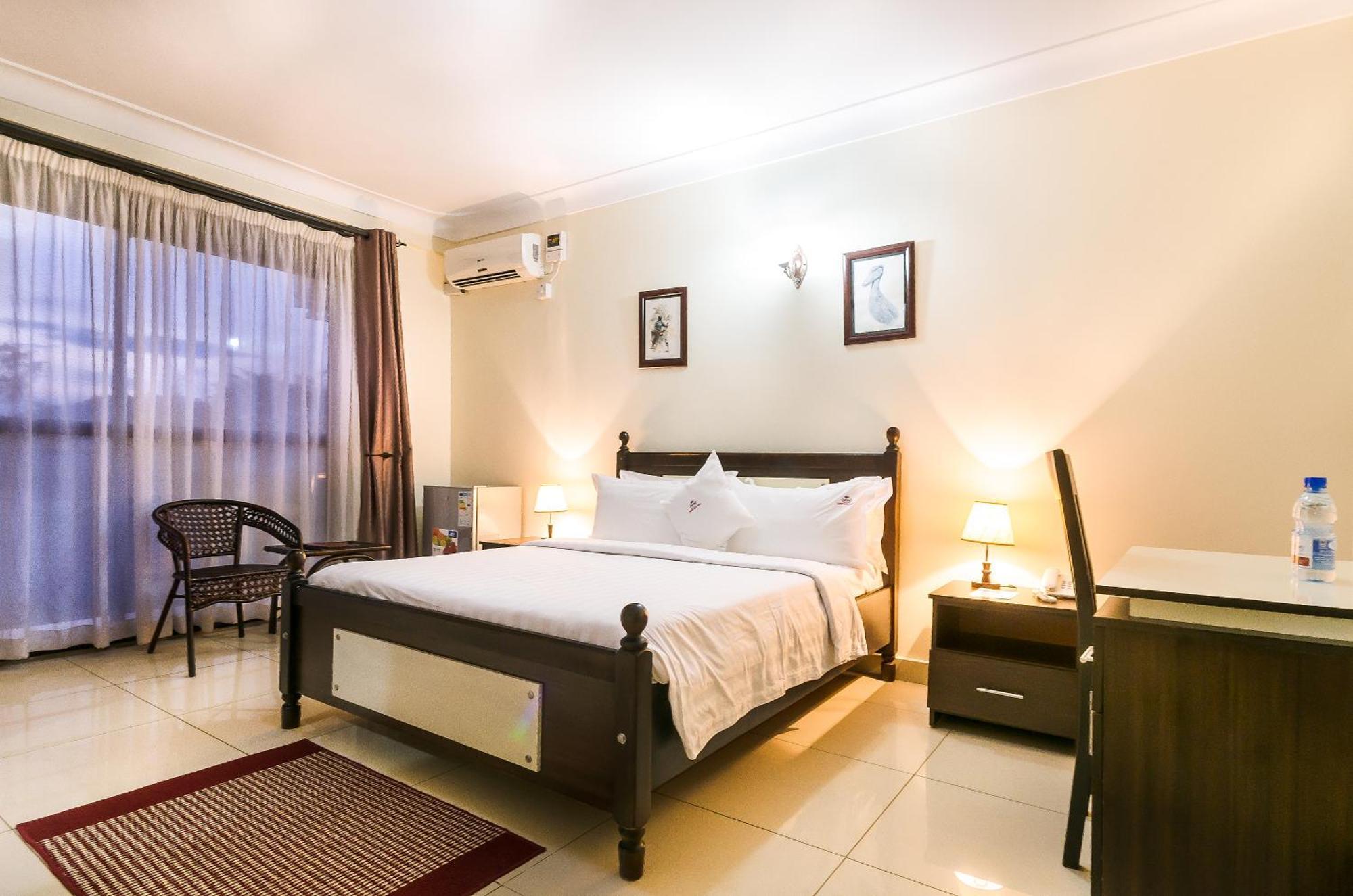 Marie'S Royale Hotel Кампала Экстерьер фото