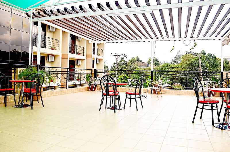 Marie'S Royale Hotel Кампала Экстерьер фото