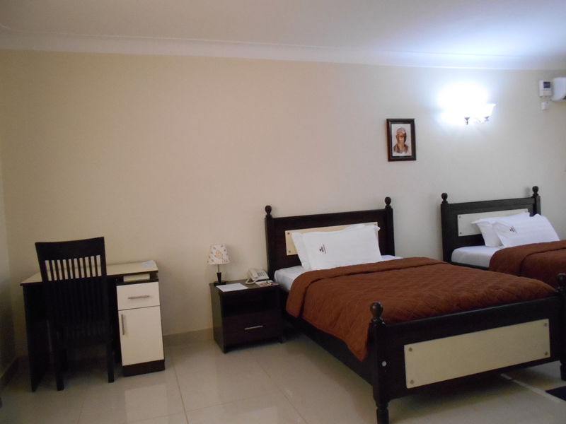 Marie'S Royale Hotel Кампала Экстерьер фото