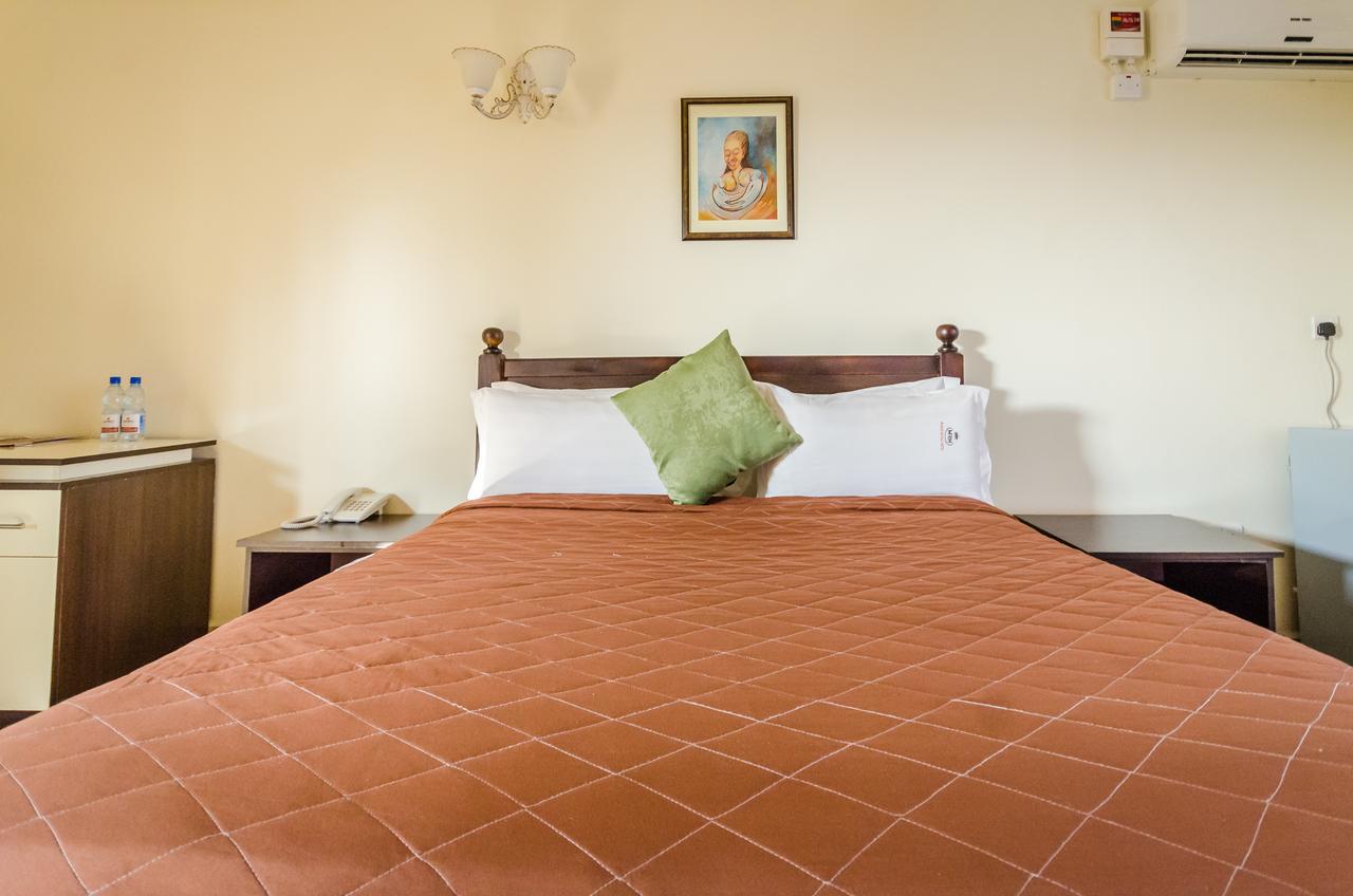 Marie'S Royale Hotel Кампала Экстерьер фото