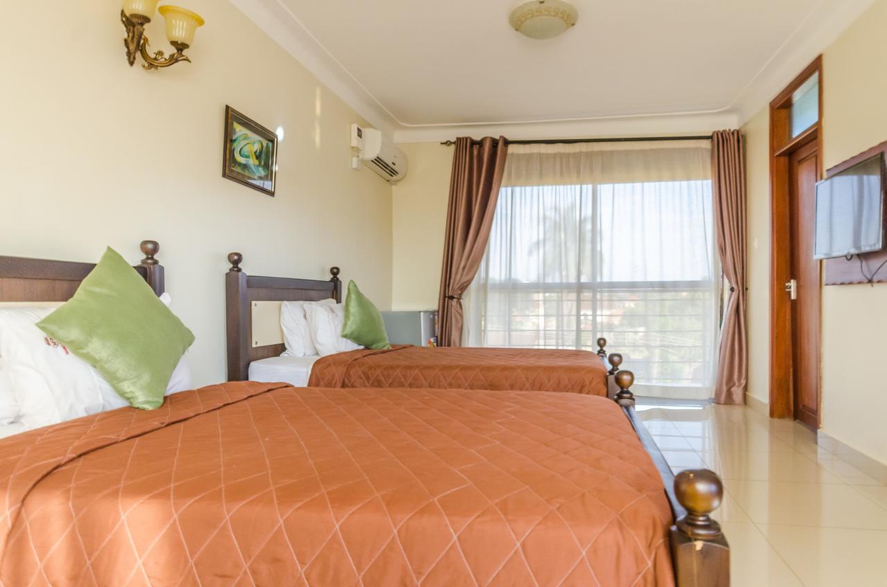 Marie'S Royale Hotel Кампала Экстерьер фото
