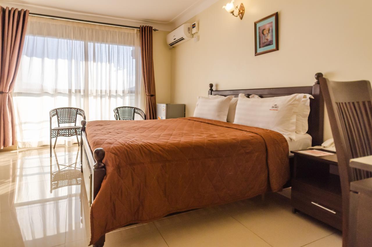 Marie'S Royale Hotel Кампала Экстерьер фото