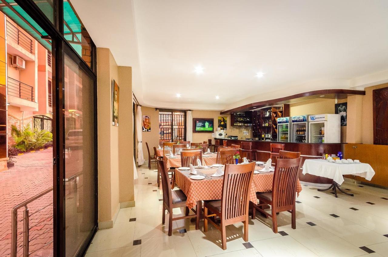 Marie'S Royale Hotel Кампала Экстерьер фото